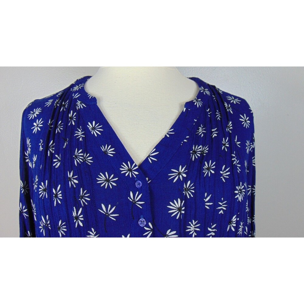 Market & Spruce Blue Floral V-Neck Blouse top Women's 1x Roll Tab Flowy Ditsy - Picture 3 of 9